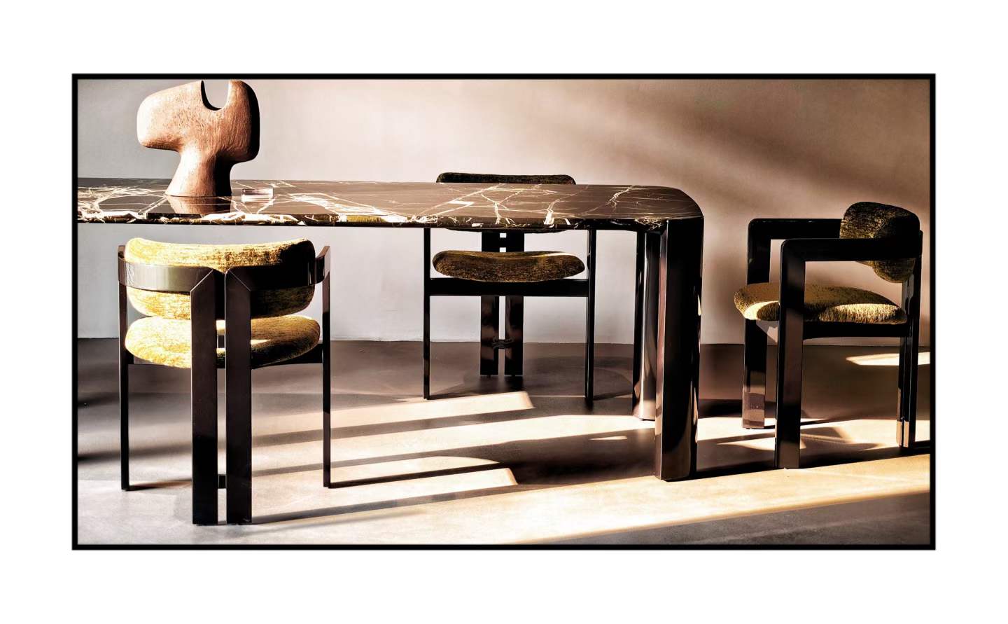 galleryImage